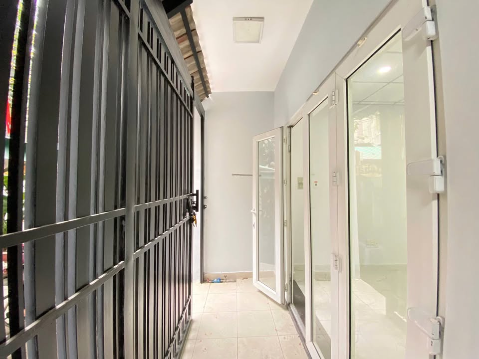 Nhà đẹp cho thuê hẻm to đường Bùi Văn Thêm, quận Phú Nhuận 50m² - Giá chỉ 15 triệu/tháng!