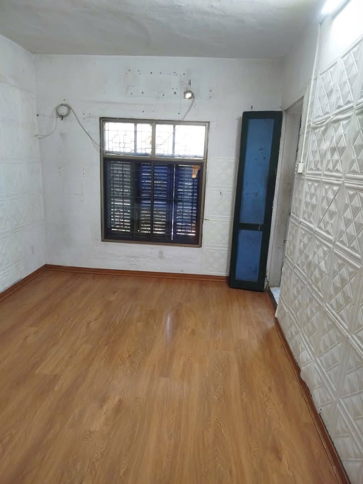 Căn hộ tập thể 1K1N Quỳnh Mai 40m² giá 4 triệu - Điện nước giá dân