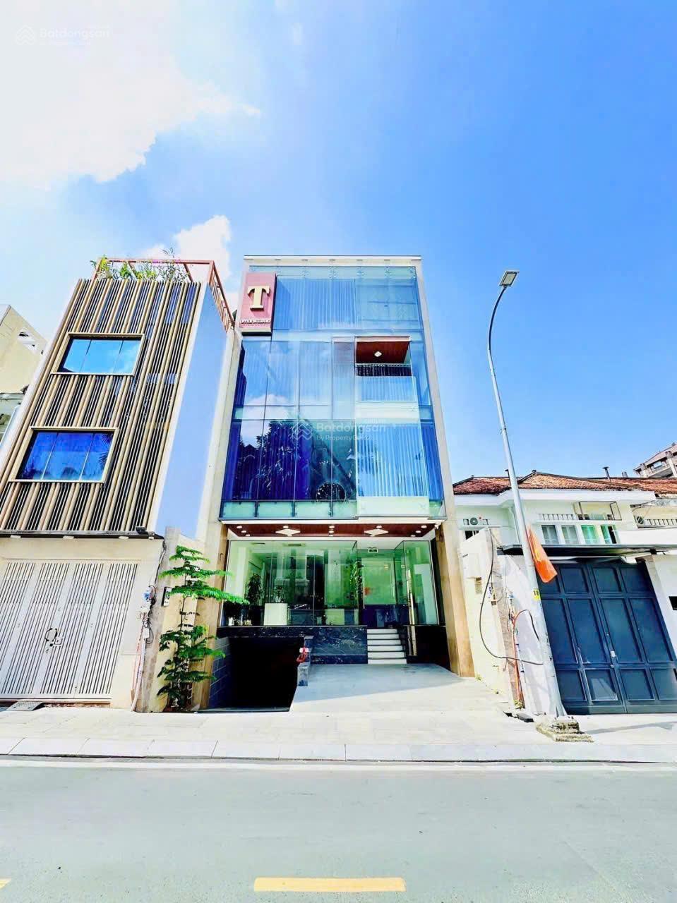 Cho thuê tòa nhà mặt tiền 1000 m² tại Quận 1 - Giá 180 triệu/tháng, thương lượng mạnh!