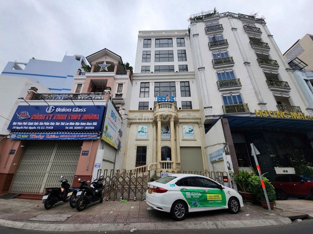 Cho thuê văn phòng mặt tiền đường Nguyễn Phúc Nguyên, Quận 3, 350m² - Vị trí đắc địa cho kinh doanh!