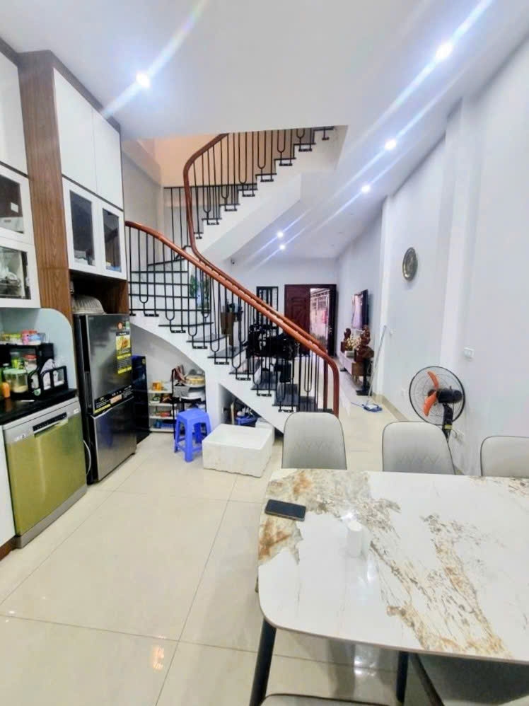 Nhà phố Phùng Hưng, Hà Đông 42m² giá 11.5 tỷ - Ô tô đỗ cửa ngày đêm!