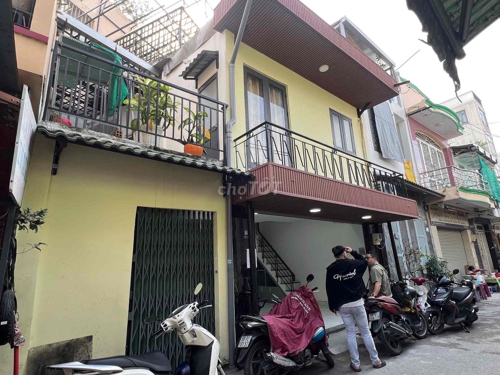 Nhà Nguyên Căn Mặt Tiền Đường Sơn Hưng, Quận Tân Bình 32m² giá 10 triệu - Kinh doanh thuận lợi!