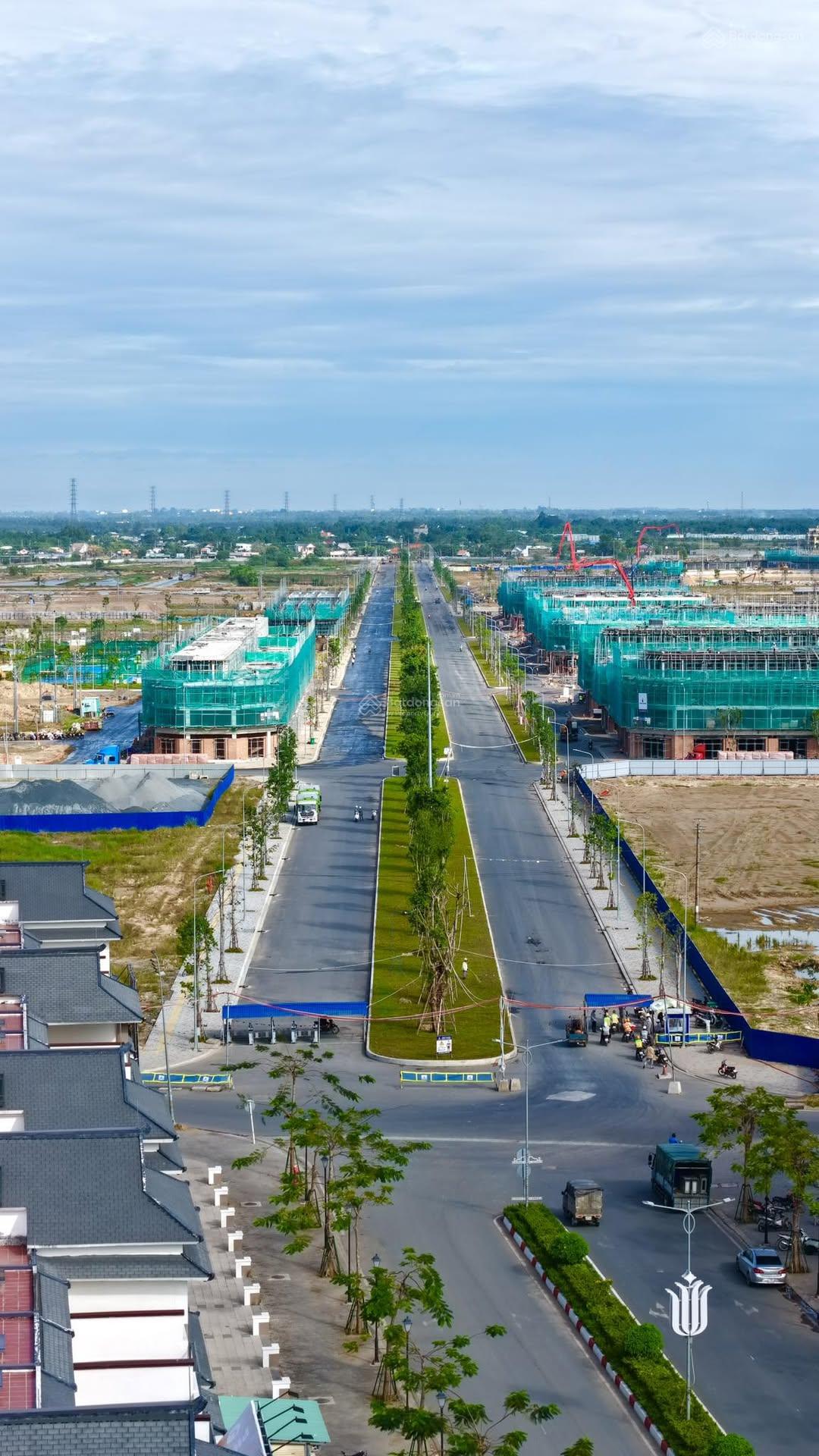 Vinhomes Green City - Mở bán Shophouse 4 tầng chỉ từ 5,5 tỷ - Tháng 12 tặng xe VF3 khi giao dịch thành công!