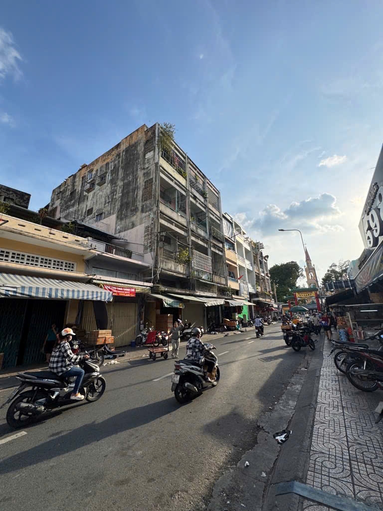 Nhà mặt tiền Trần Hưng Đạo, 80m² giá 8.3 tỷ - Cơ hội đầu tư sinh lời ngay!