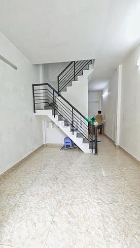 Nhà nguyên căn 2 phòng ngủ Quận 5, diện tích 72m² - Cho thuê giá 10 triệu/tháng!