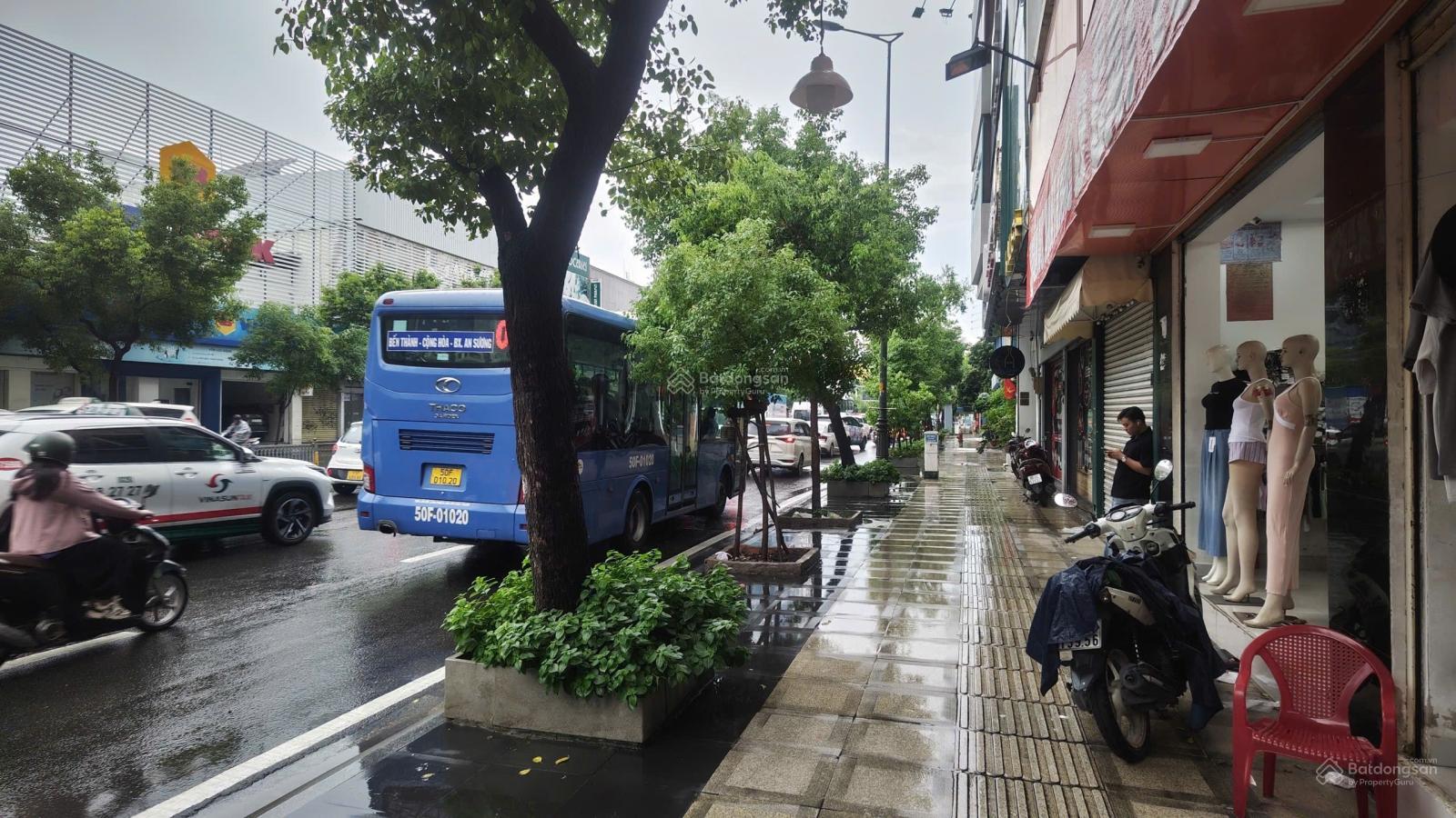 Nhà mặt phố Nguyễn Văn Trỗi 24.3m² giá 50 triệu - Thích hợp kinh doanh ngay!