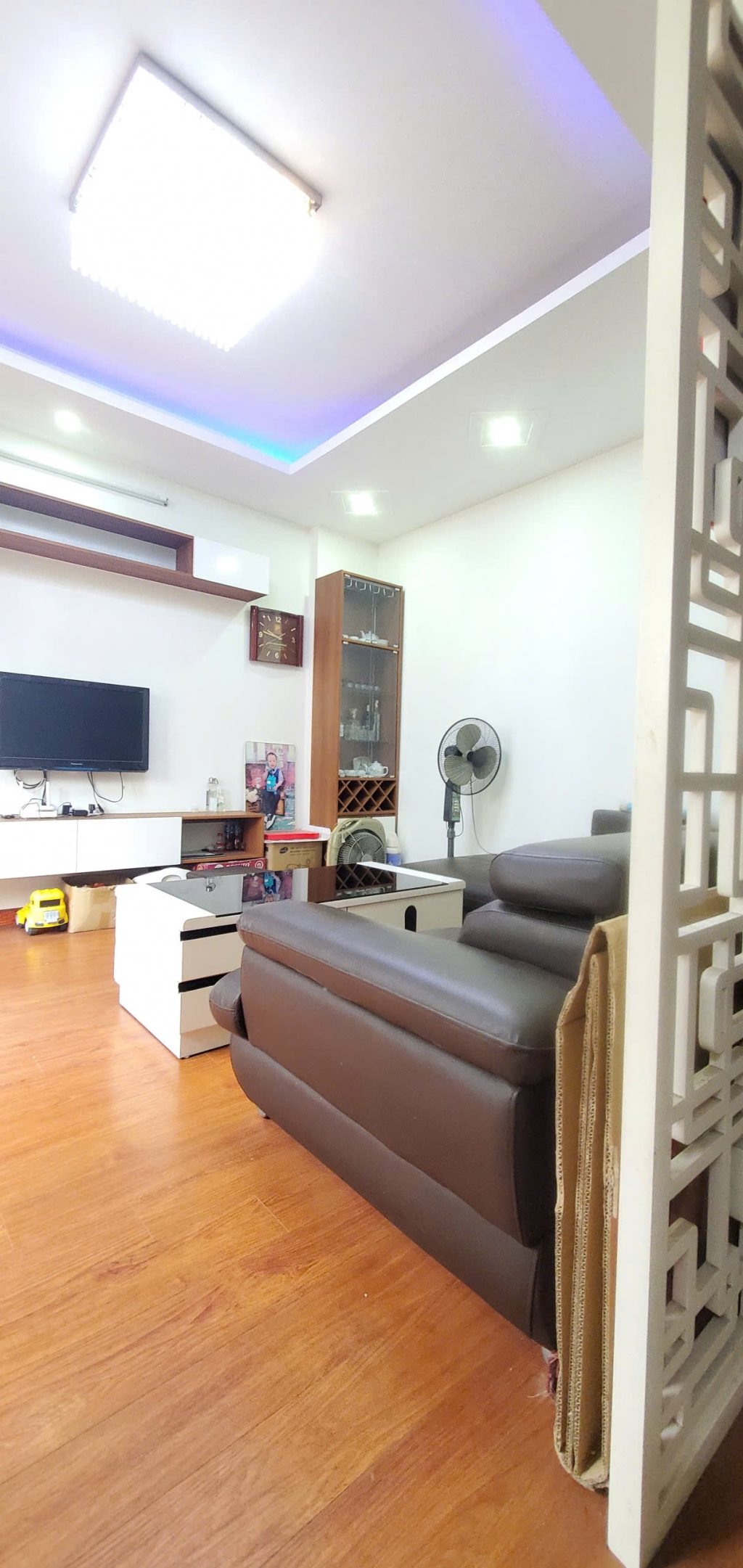 Nhà 5 tầng Phú La 33m² giá 6 tỷ - Thiết kế hiện đại, tiện ích đầy đủ!