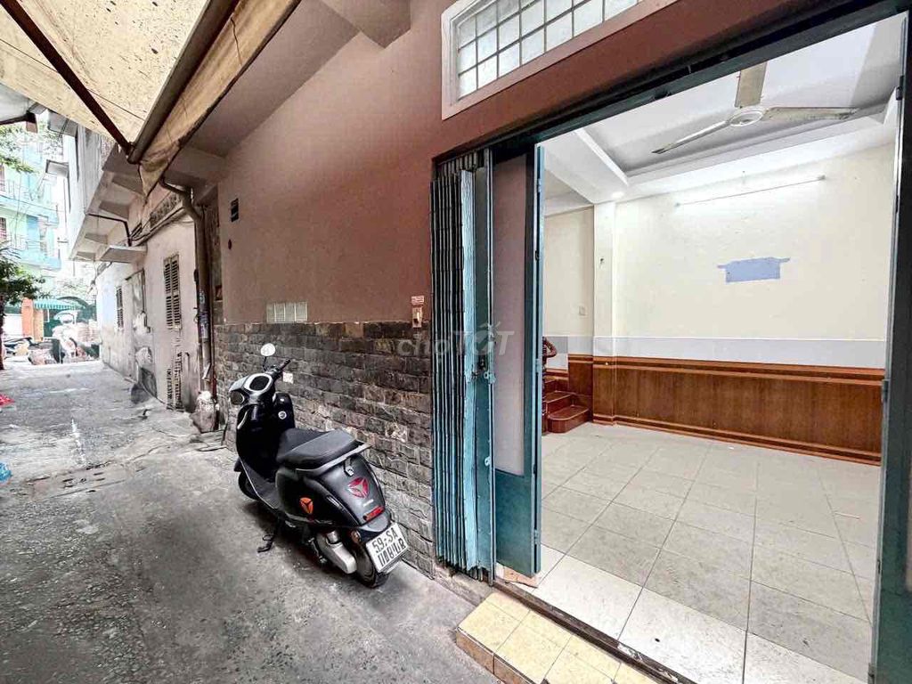 Nhà cho thuê tại hẻm đường Trần Khắc Chân, Tân Định, Quận 1 - Diện tích 30m² chỉ 13 triệu/tháng!