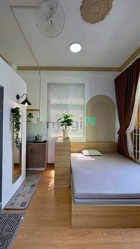 Căn hộ dịch vụ studio ban công full nội thất – Quận 3 giá 5 triệu - Vị trí trung tâm, vào ở ngay!