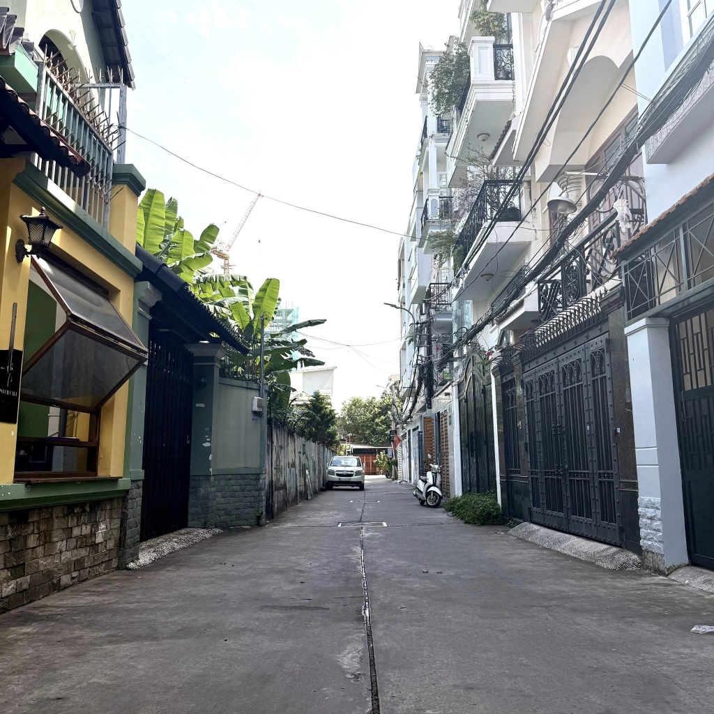 Nhà riêng Phú Nhuận 80m² giá 12 tỷ - Vị trí đắc địa, tiềm năng lớn!