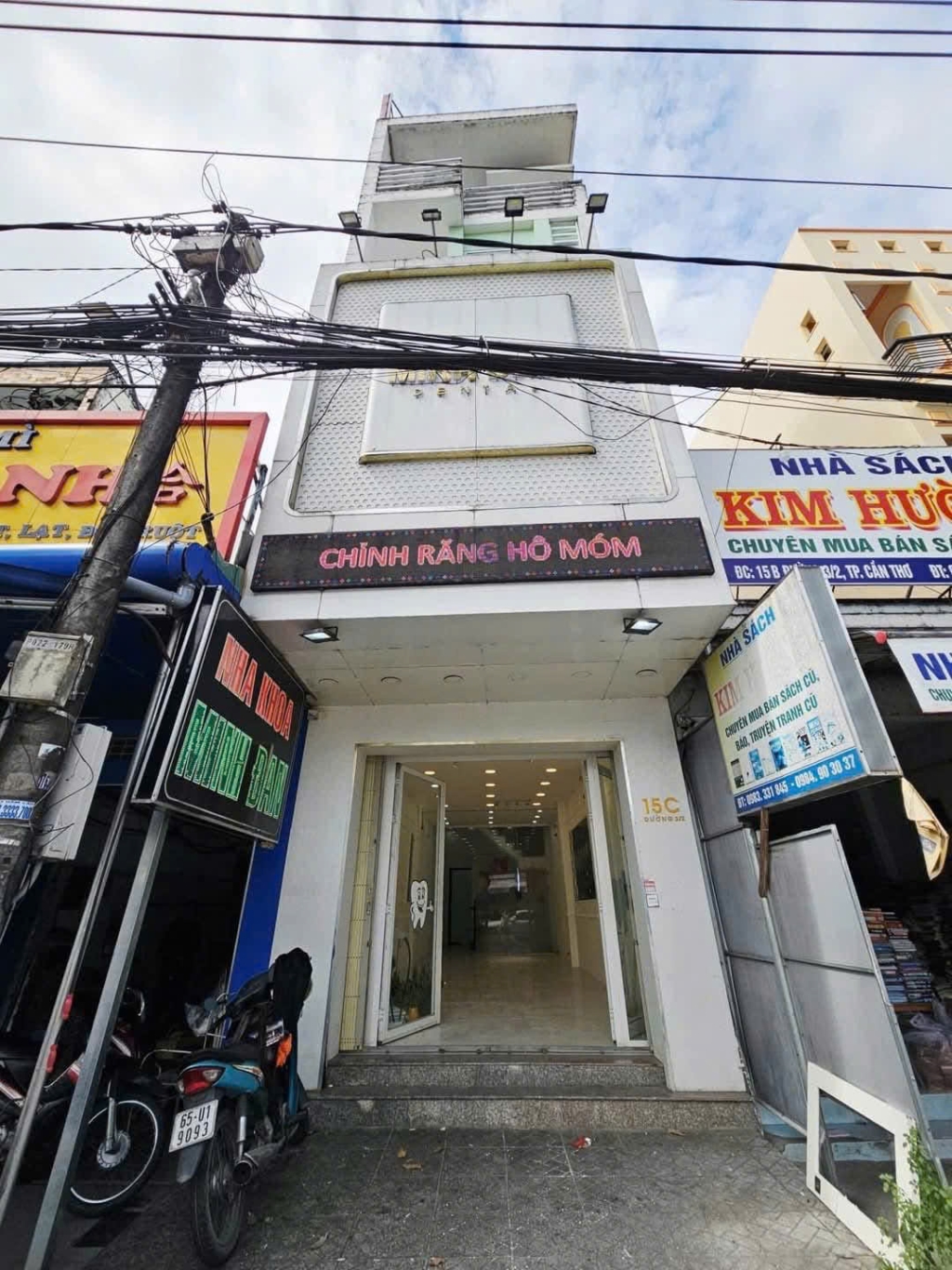 Nhà cho thuê 1 trệt 3 lầu mặt tiền đường 3/2, Cần Thơ - Giá chỉ 25 triệu