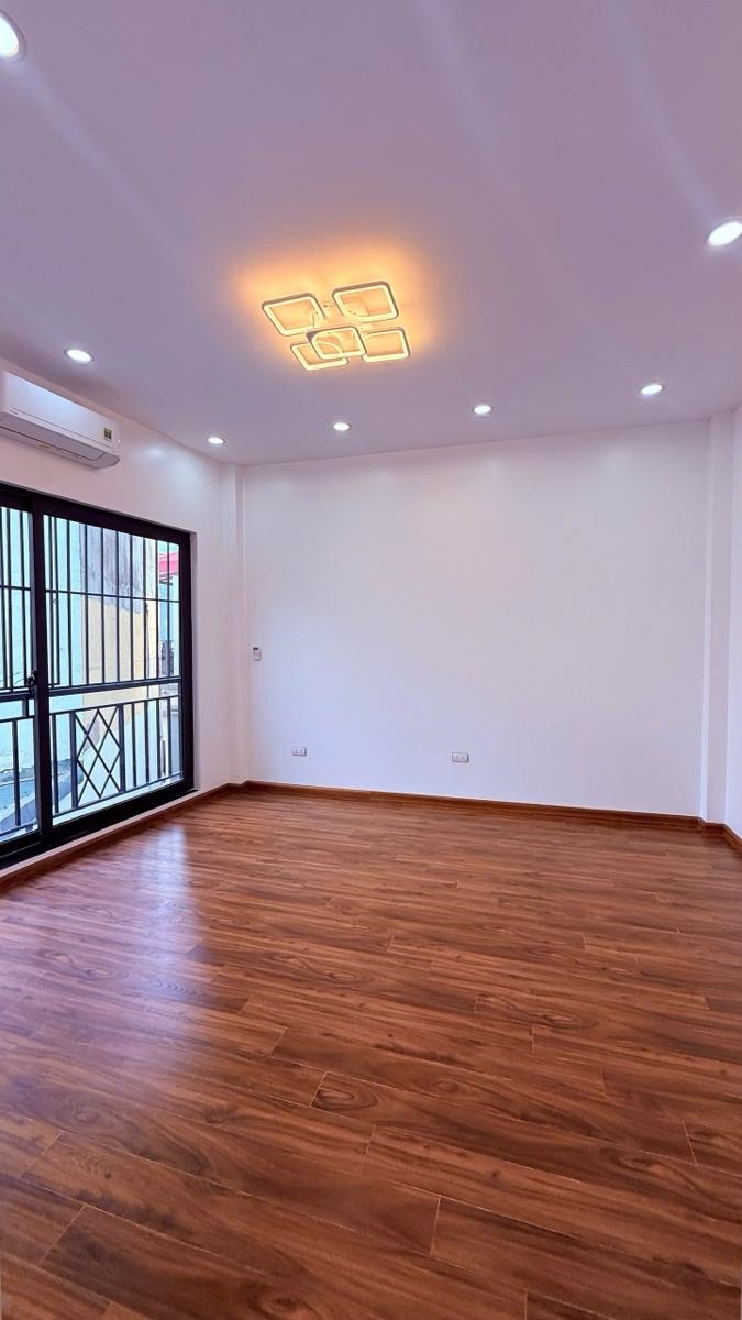 Nhà phố Hoàng Hoa Thám, Ba Đình 30m² giá 7.98 tỷ - Đẹp, ở ngay!