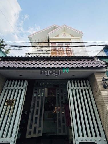 Biệt thự Mini Thạnh Lộc 14, Quận 12 - Diện tích 81m², giá chỉ 4.75 tỷ - Sân vườn rộng rãi!