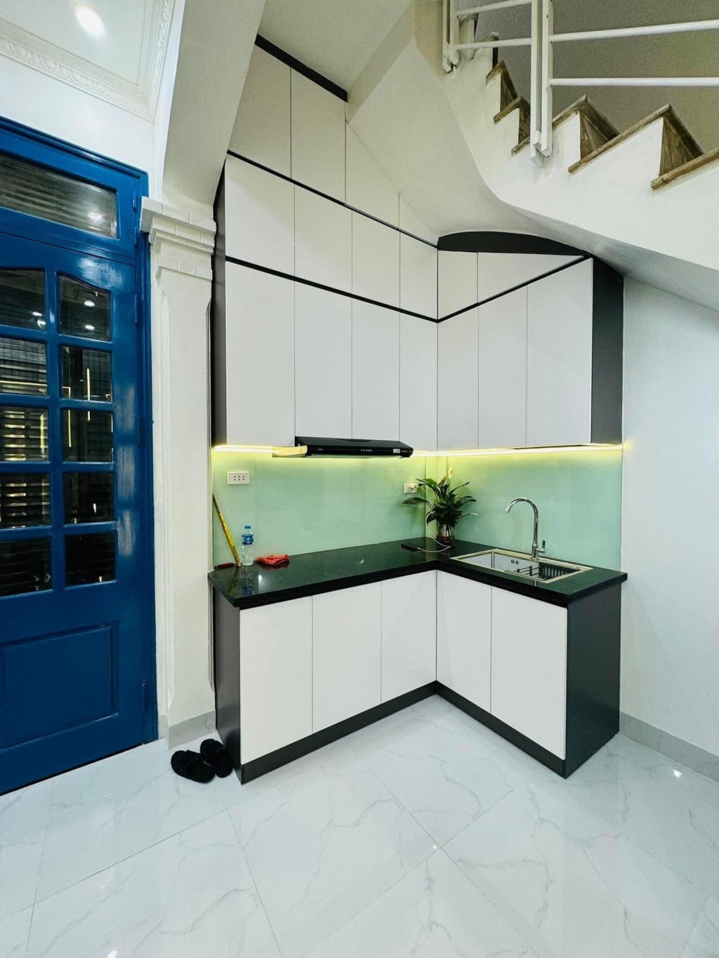 Nhà Yên Phụ Tây Hồ 23m² giá 5.33 tỷ - Ô tô đỗ cửa, giao dịch ngay!