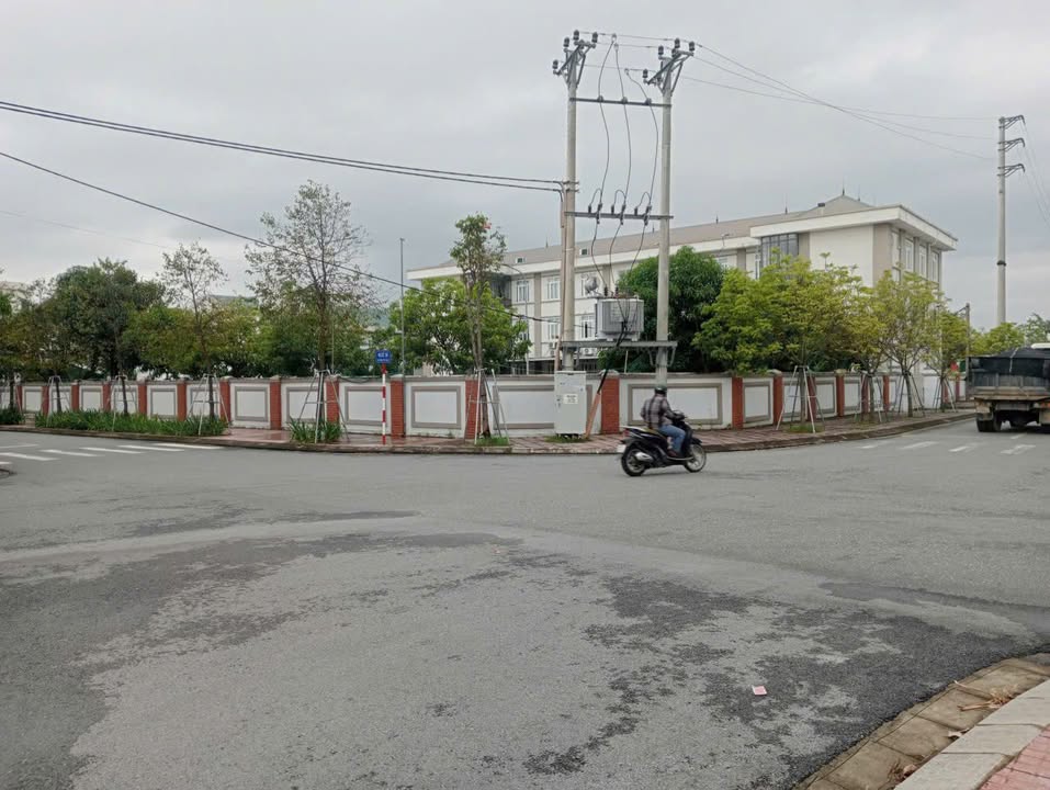 Nhà hai tầng tại trung tâm TP Vinh 180m² giá 7 tỷ - Vị trí đắc địa, tiện ích nội khu