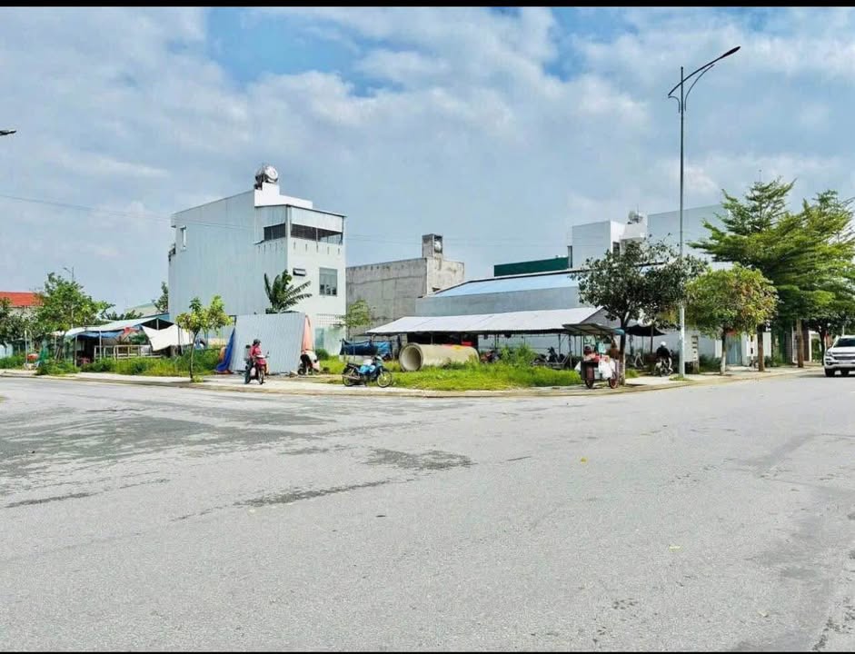 Đất lô góc đường Huỳnh Thúc Kháng, Quảng Ngãi 124m² giá chỉ 4 tỷ - Cơ hội kinh doanh tuyệt vời!