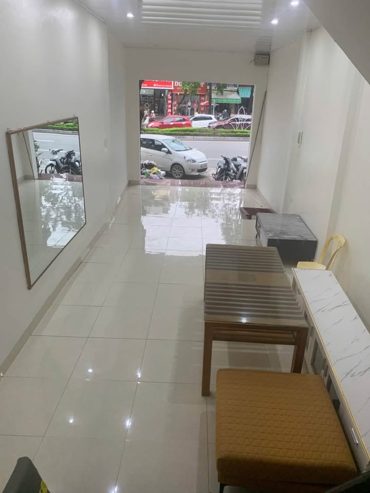Nhà 3 Tầng Đường Quang Trung Thanh Hóa 70m² giá 10 tỷ - Vị trí đắc địa kinh doanh!