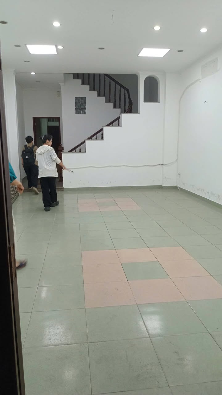 Nhà nguyên căn đường 13, phường Bình Trị Đông B, quận Bình Tân - Diện tích 100m², Thích hợp làm văn phòng công ty!