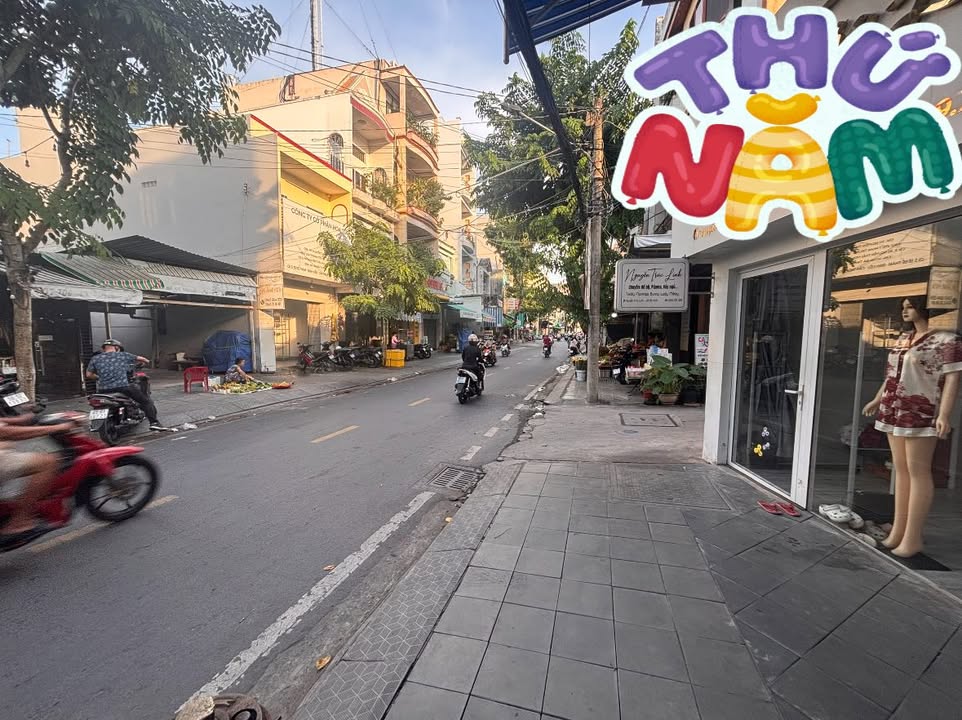 Cho thuê mặt bằng vỉa hè Đề Thám Ninh Kiều - Khu ẩm thực sầm uất!