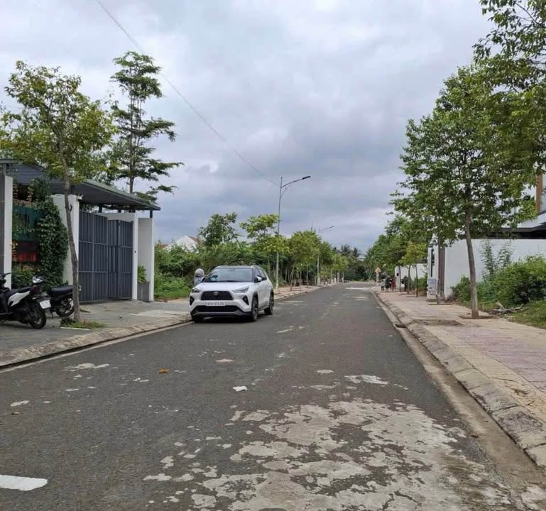 Đất nền Khu đô thị Nam Đăk La, Kon Tum 204.8m² giá 2.1 tỷ - Đầu tư lý tưởng!