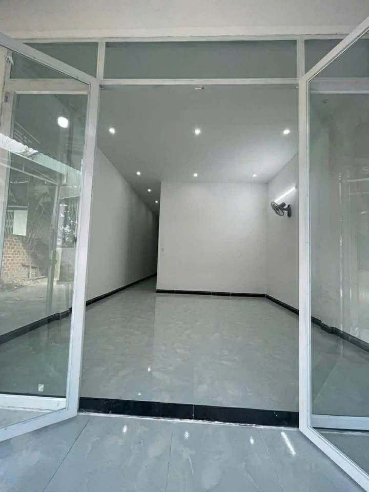 Nhà cấp 4 Trường Chinh, Kon Tum 110m² giá 1 tỷ - Sẵn sàng vào ở ngay!