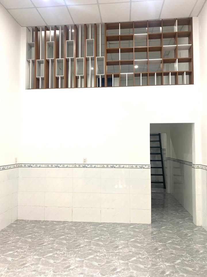 Nhà bán Hóc Môn 48m² giá 1.15 tỷ - Gần chợ và trường học!