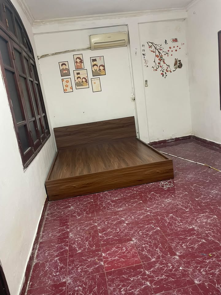 Phòng cho thuê tầng 3 tại Ba Đình 40m² - Không gian thoáng đãng, giá chỉ 4 triệu!