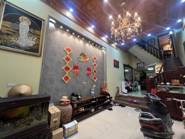 Nhà 5 tầng Ngọc Thụy Long Biên 60m² giá 15 tỷ - Thiết kế lệch tầng độc đáo!