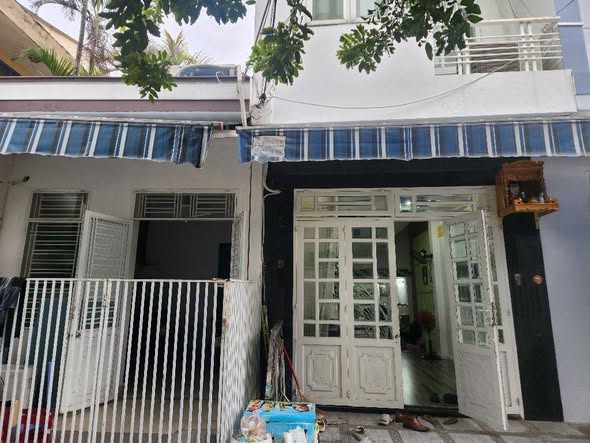 Nhà 3 tầng và nhà gác lửng tại Thanh Khê 80m² giá 6 tỷ - Lợi nhuận ngay tức thì!