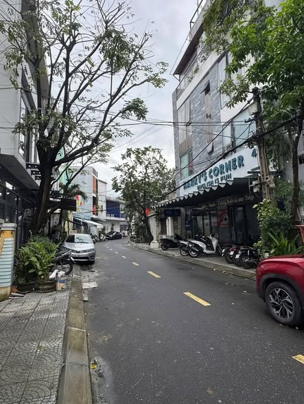 Nhà bán Hòa Cường Bắc Đà Nẵng 105m² giá 9 tỷ - An cư lý tưởng giữa trung tâm!