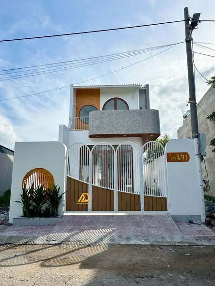 Nhà khu Kim Cương, P. Tân Hạnh, Vĩnh Long 120m² giá 2.69 tỷ - Thiết kế hiện đại, sẵn sàng ở!