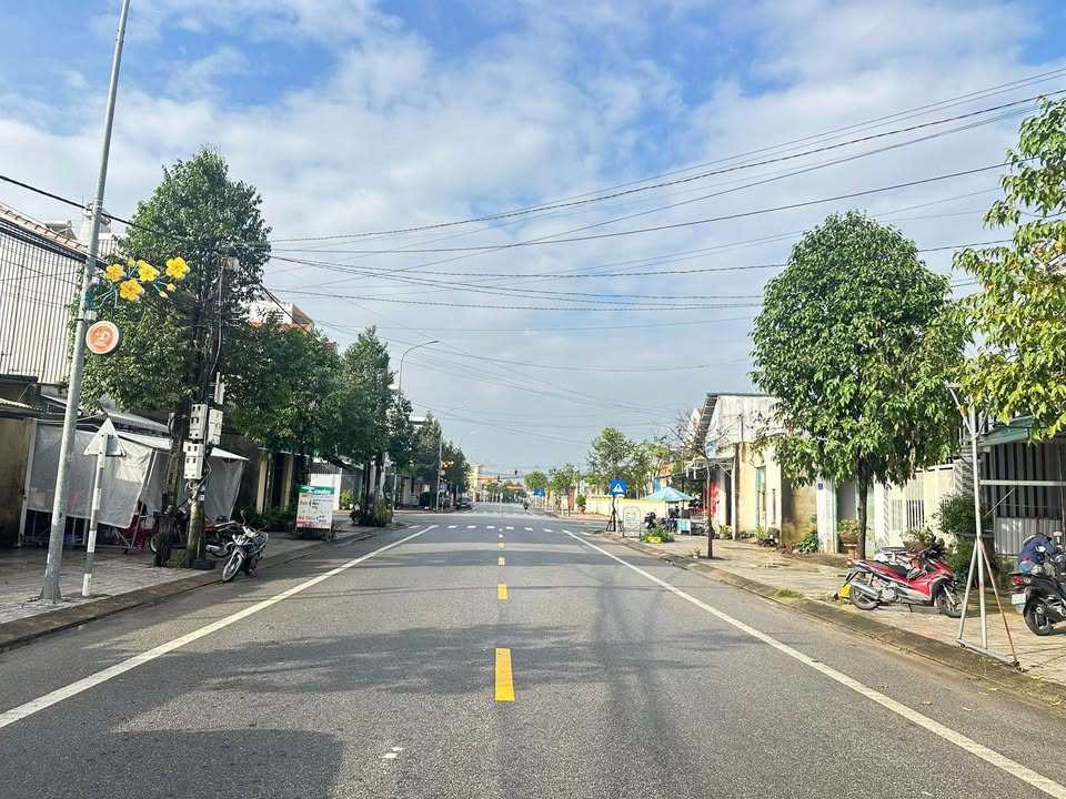 Đất nền mặt tiền Nguyễn Năng Lự, TT La Hà 100m² giá 800 triệu - Cơ hội đầu tư tuyệt vời!