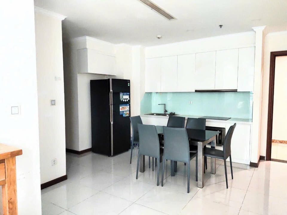 Căn hộ Vinhomes Central Park quận Bình Thạnh 2PN giá 25 triệu - Full nội thất sang trọng!