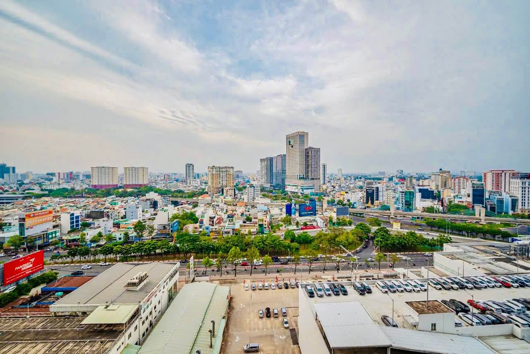 Căn hộ Vinhomes Central Park 108m² giá 15.5 tỷ - Sổ hồng chính chủ, view thoáng