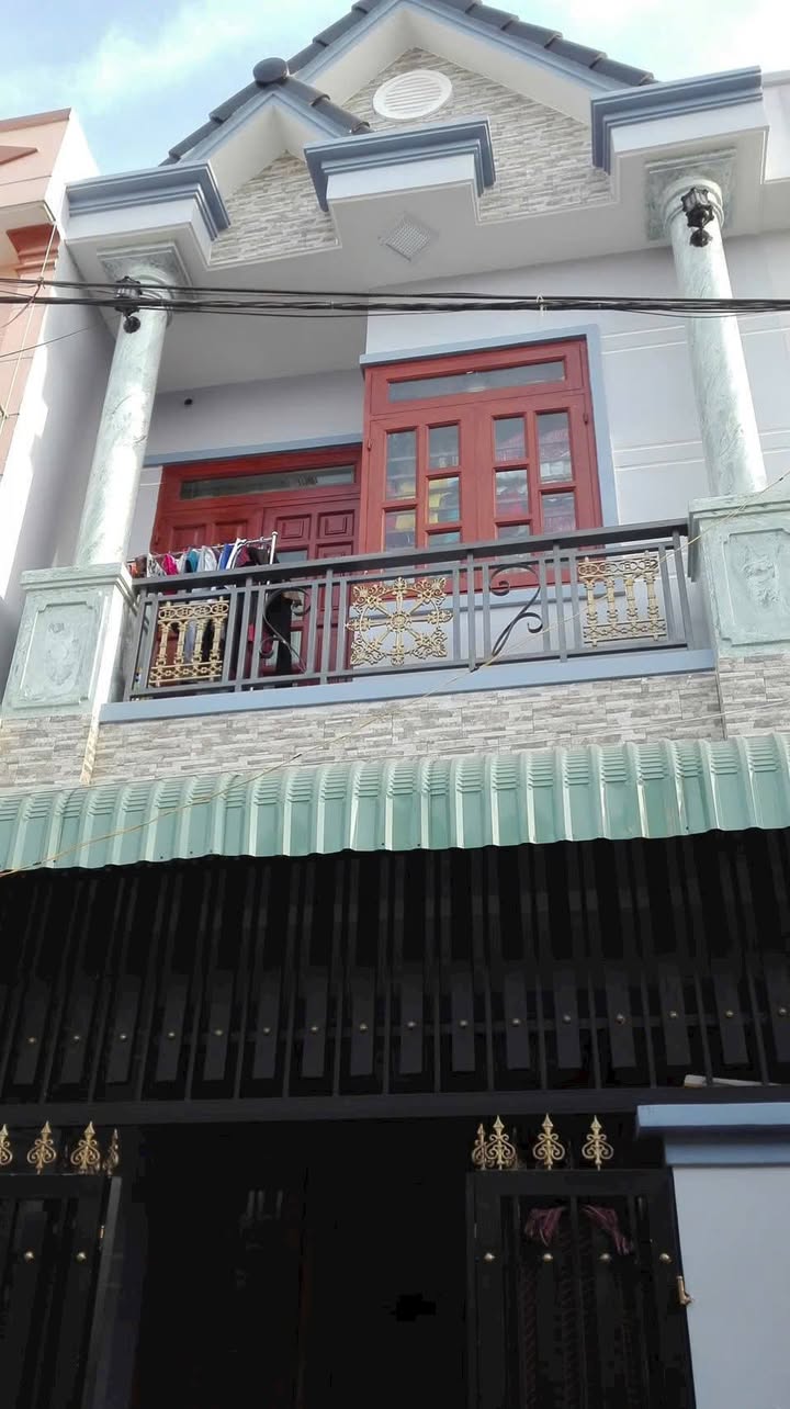 Nhà hẻm Ngô Thì Nhậm Dĩ An 52m² giá 2 tỷ - Sẵn sàng vào ở!