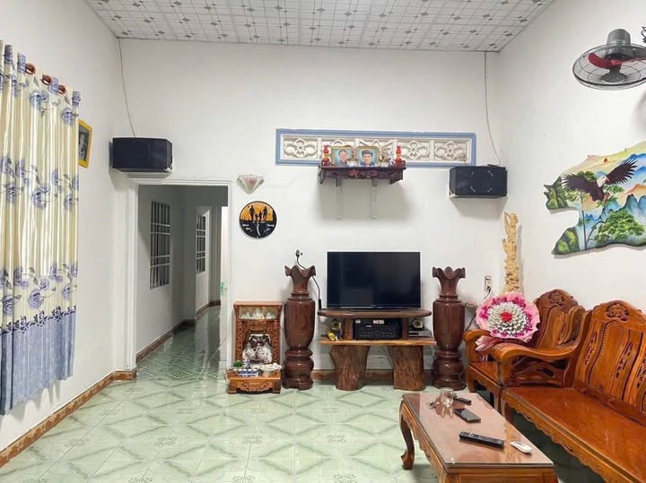 Nhà phố Tân Đồng, Đồng Xoài 175m² giá chỉ 1.1 tỷ - Bán gấp, chính chủ!