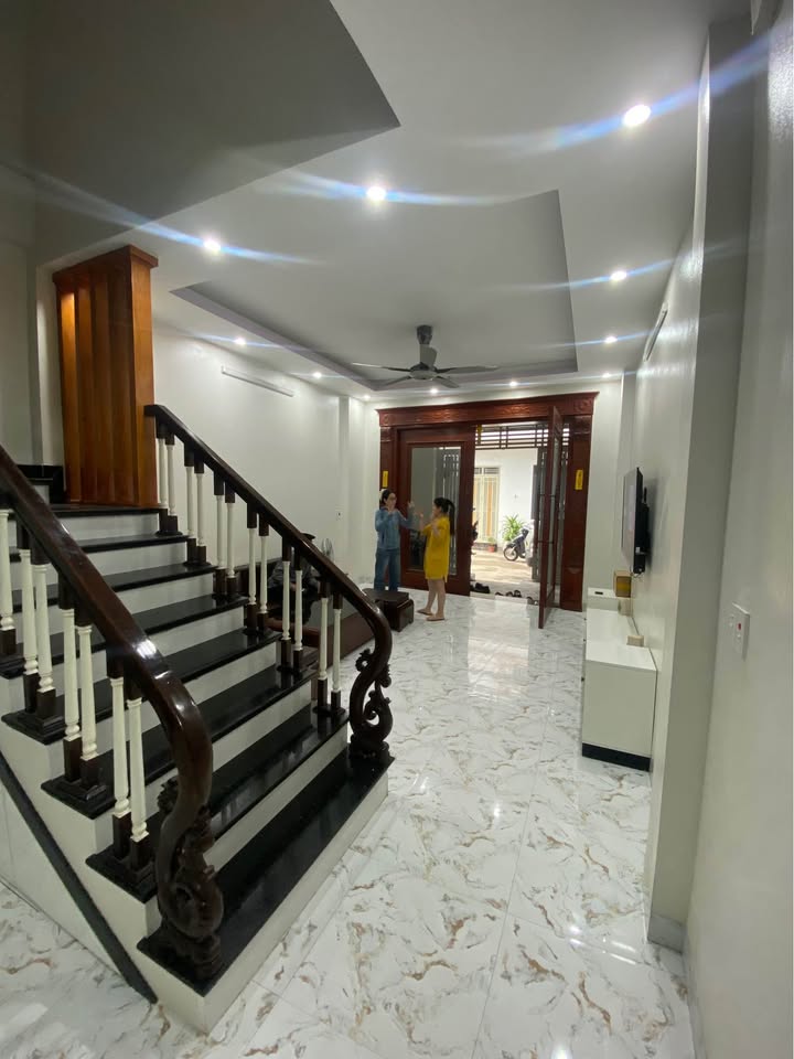 Nhà 3 tầng Lương Đắc Bằng, P. Hạc Thành - 62m² giá 3.8 tỷ - Thiết kế hiện đại, tiện nghi đầy đủ!