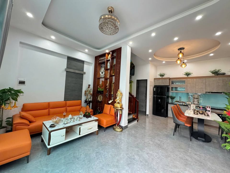 Nhà 4 tầng Hải Tân 43m² giá 2.75 tỷ - Sẵn sàng đón Tết!