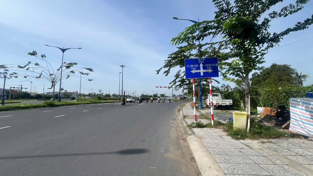 Đất nền Khu Đoàn Kết Bình Thủy 90m² chỉ 2 tỷ - Đường vào thuận tiện!