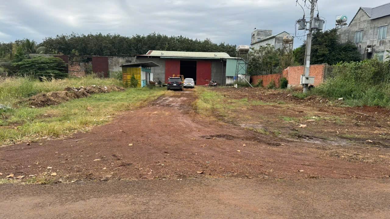 Kho xưởng cho thuê tại xã Phú Riềng 1000m² - Điện 3 pha, đường container rộng rãi!