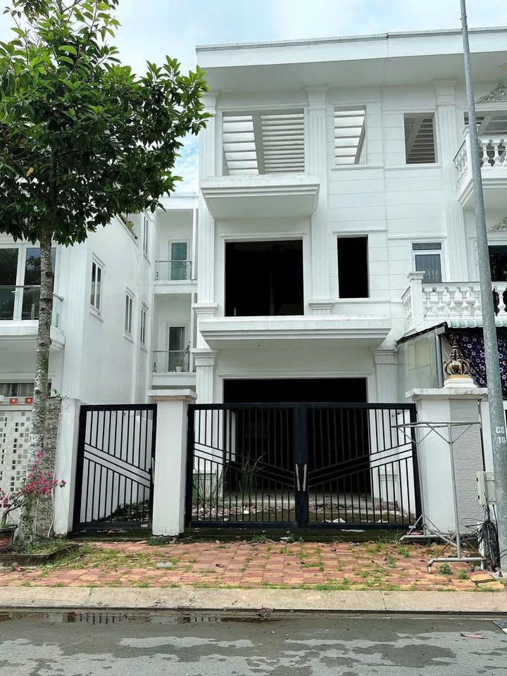 Nhà 1 trệt 1 lầu Khu đô thị Hưng Phú Bến Tre 120m² giá 4.7 tỷ - Thiết kế theo ý thích!