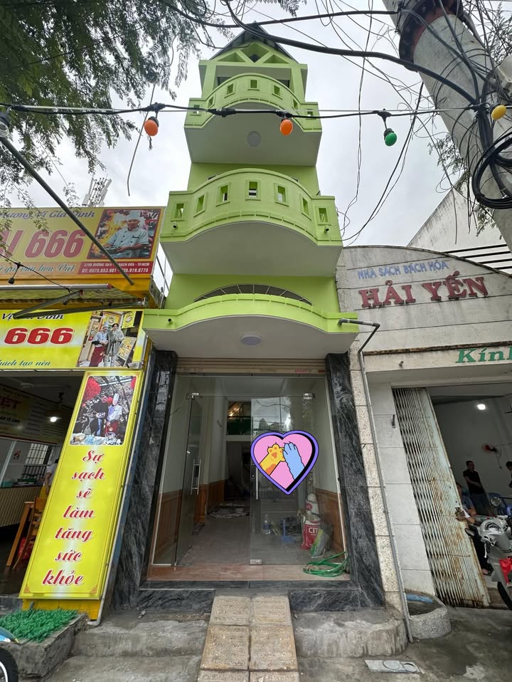 Nhà cho thuê mặt tiền đường 30/4 Vũng Tàu 60m² giá 13 triệu - Thích hợp kinh doanh và văn phòng!