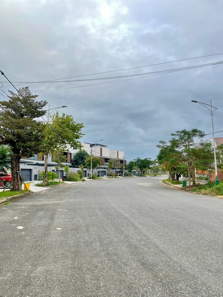 Lô biệt thự ven sông Đà Nẵng 375m² giá chỉ 15 tỷ - Đầu tư sinh lời ngay!