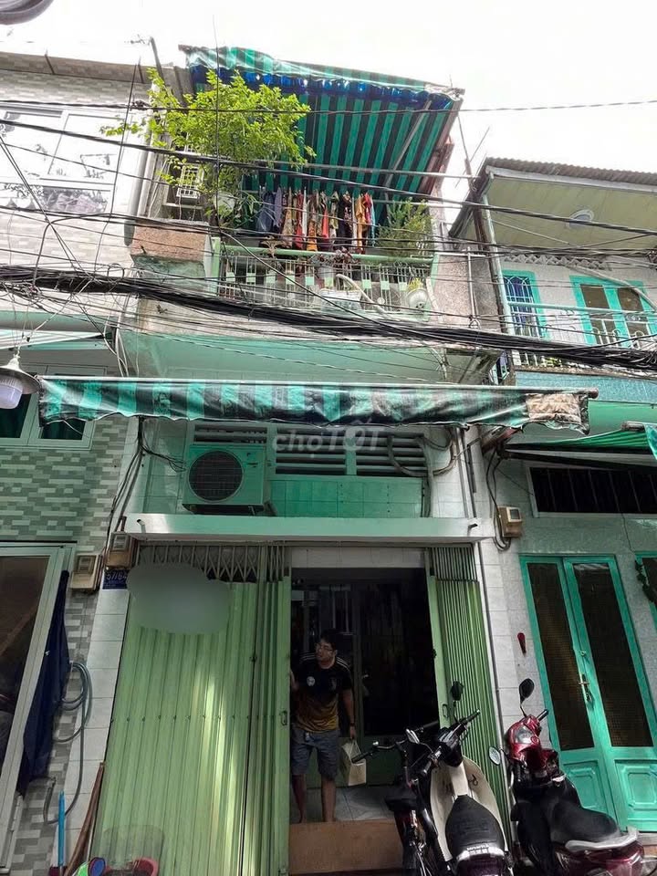 Nhà cho thuê hẻm ba gác Hồ Thị Kỷ Q10 - Full nội thất, giá 12.5 triệu/tháng!