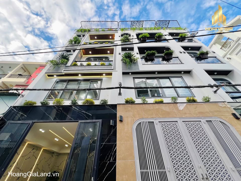 Nhà đẹp Gò Vấp 40.5m² giá 7.65 tỷ - Xây mới, hẻm ô tô, gần chợ Tân Sơn!