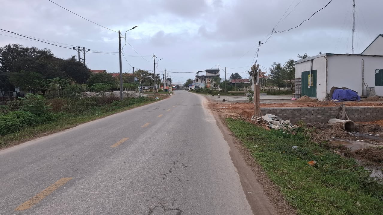 Đất mặt tiền Quốc lộ 49, Vinh Xuân, Phú Vang 187m² giá 2.2 tỷ - Đầu tư sinh lời ngay!