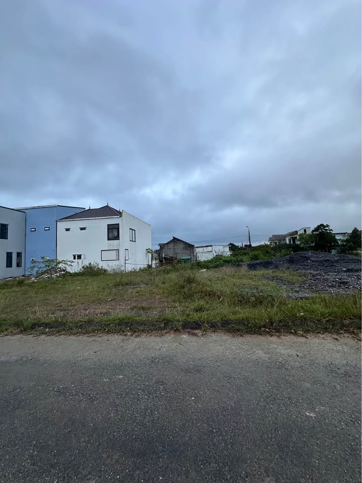 FrontHouse Đông Hà 180m² giá 1.6 tỷ - Mặt tiền Trần Quỳnh, cơ hội đầu tư tuyệt vời!