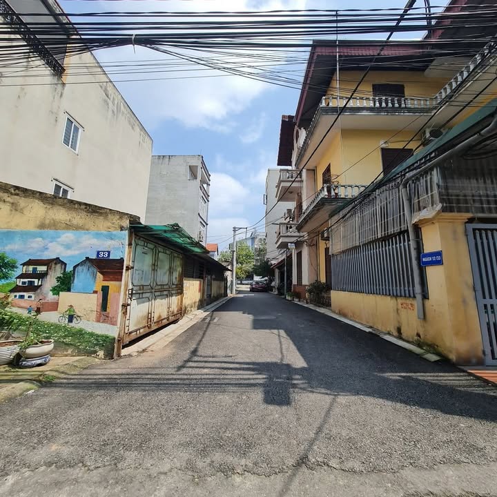 Nhà 3 tầng Đông Dư, Gia Lâm 111m² giá 11 tỷ - Không thể bỏ lỡ!