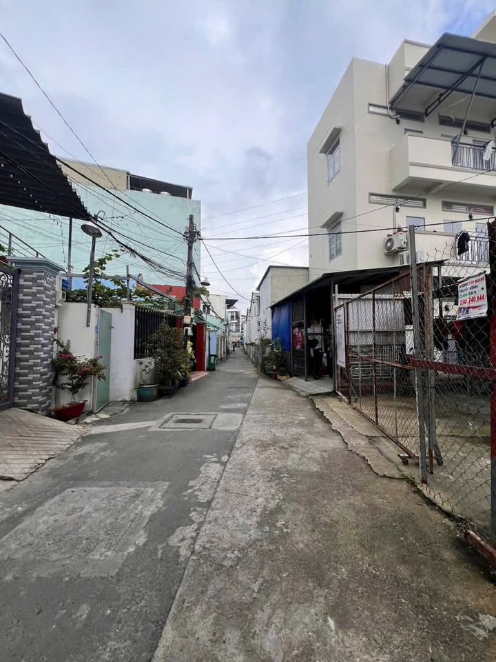 Nhà phố 1 trệt 1 lầu Hẻm 85 Đường 61, Thủ Đức - Giá chỉ 3.4 tỷ!