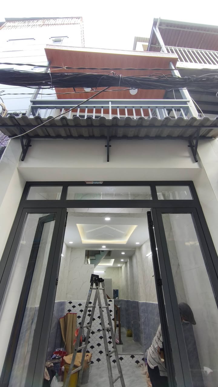 Nhà 2 tầng Lạc Long Quân Q11 25m² giá 3.95 tỷ - Vào ở ngay!